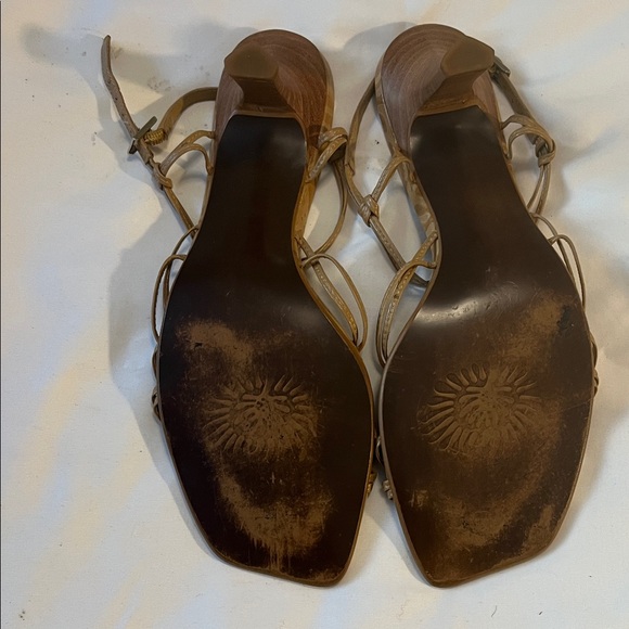 Carlos Santana Tan Strappy Heels - Picture 4 of 6